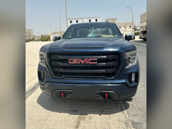 GMC  Sierra  1500  2019  Automatic  84,000 Km  8 Cylinder  Four Wheel Drive (4WD)  Pick Up  Dark Blue