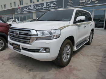 Toyota  Land Cruiser  VXR  2016  Automatic  224,000 Km  8 Cylinder  Four Wheel Drive (4WD)  SUV  White