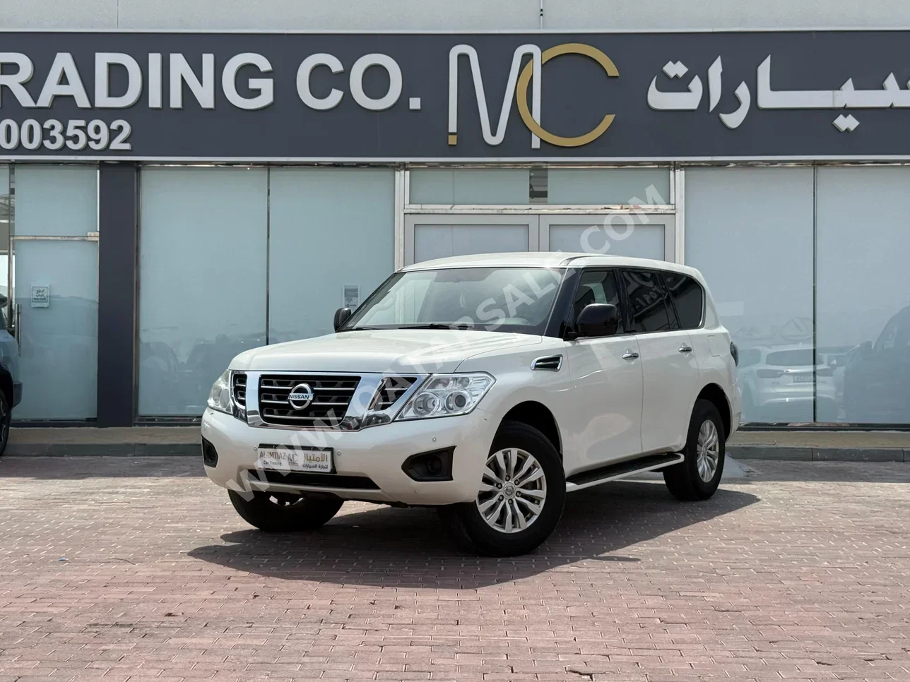 نيسان  باترول  ال اي  2018  اوتوماتيك  305,000 كم  8 سلندر  دفع رباعي  اس يو في  أبيض