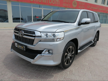 Toyota  Land Cruiser  VXR  2021  Automatic  72,000 Km  8 Cylinder  Four Wheel Drive (4WD)  SUV  Silver