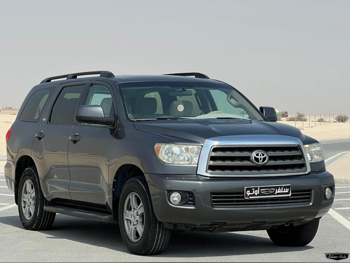 Toyota  Sequoia  SR5  2016  Automatic  196,000 Km  8 Cylinder  Four Wheel Drive (4WD)  SUV  Gray