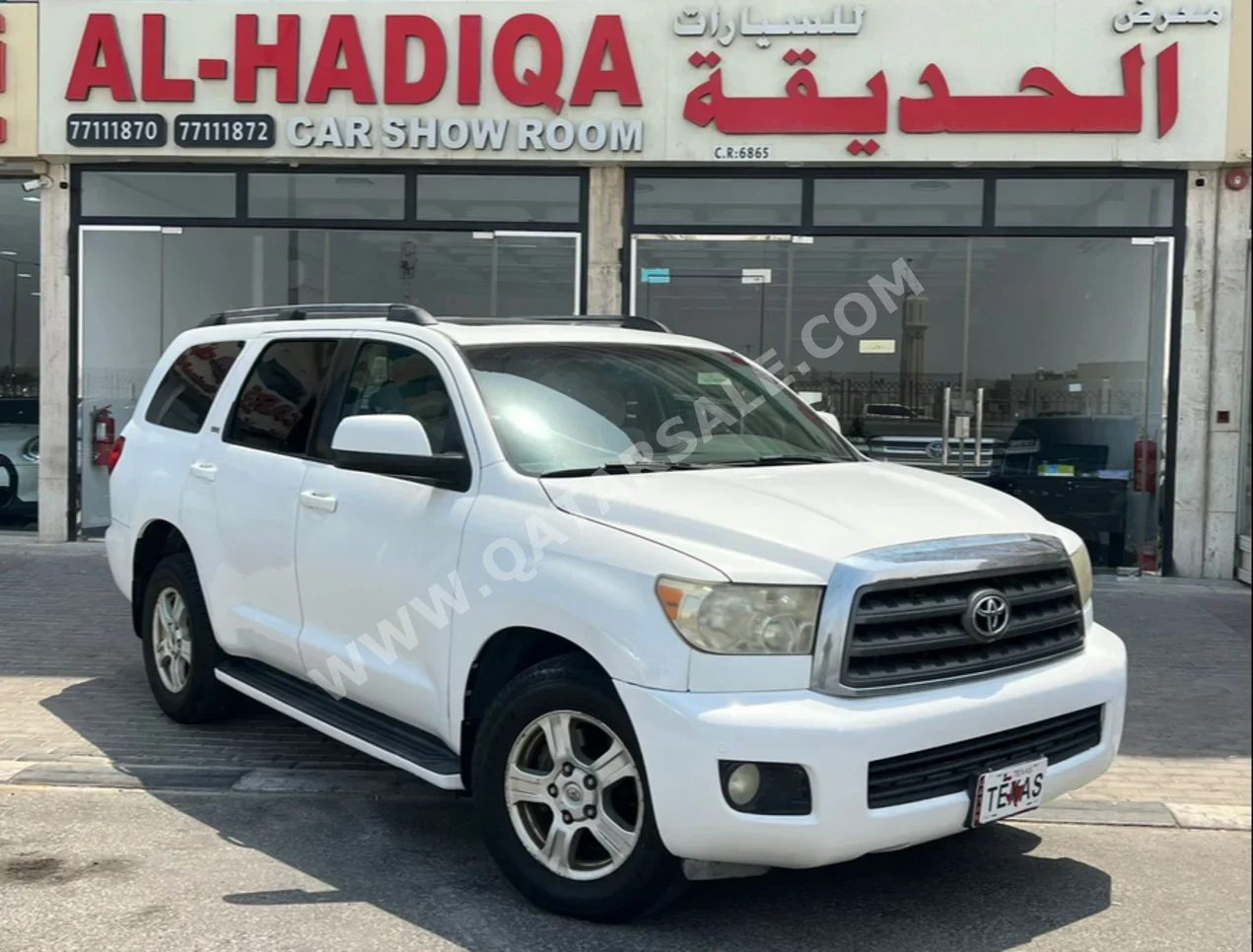 تويوتا  سكويا  2009  اوتوماتيك  430,000 كم  8 سلندر  دفع رباعي  اس يو في  أبيض