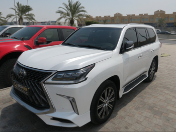 Lexus  LX  570 S  2018  Automatic  220,000 Km  8 Cylinder  Four Wheel Drive (4WD)  SUV  White