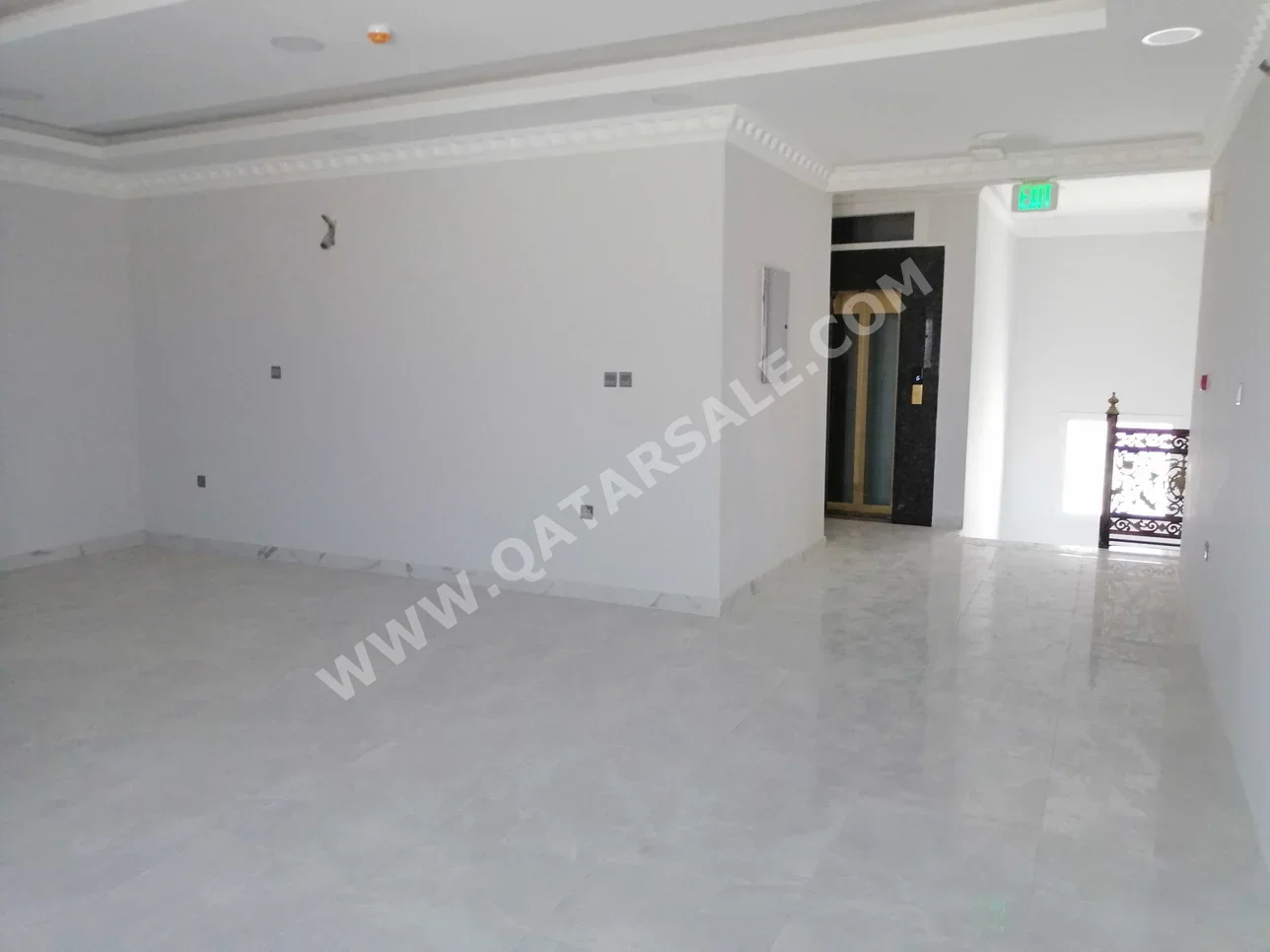 Family Residential - Not Furnished - Al Rayyan - Izghawa - 9 Bedrooms
