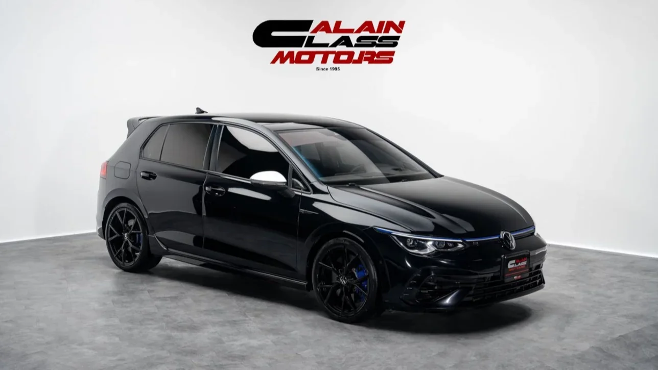 Volkswagen  Golf  R  2023  Automatic  51,980 Km  4 Cylinder  Rear Wheel Drive (RWD)  SUV  Black