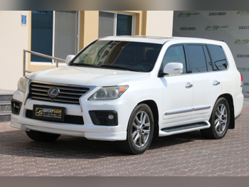 Lexus  LX  570  2014  Automatic  402,000 Km  8 Cylinder  Four Wheel Drive (4WD)  SUV  Pearl