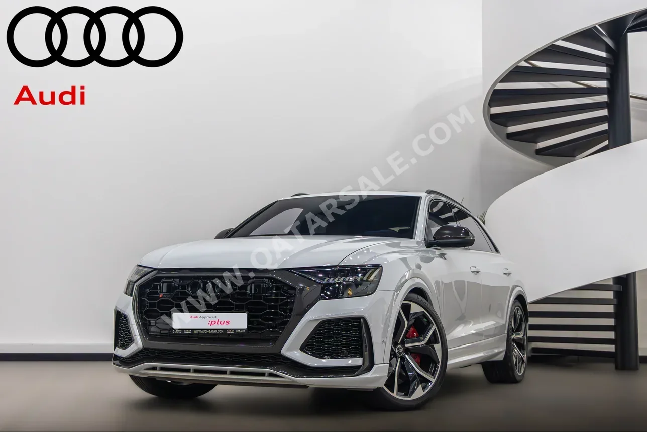 Audi  RSQ8  2021  Automatic  64,000 Km  8 Cylinder  All Wheel Drive (AWD)  SUV  White  With Warranty