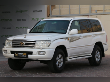 Toyota  Land Cruiser  VXR  2006  Automatic  66,000 Km  8 Cylinder  Four Wheel Drive (4WD)  SUV  White