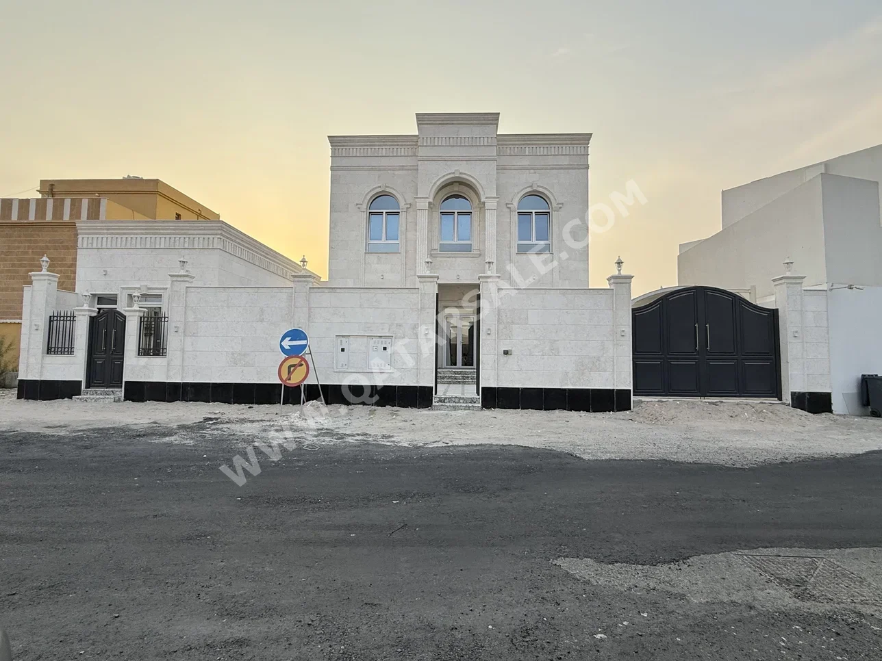 Family Residential  - Semi Furnished  - Al Rayyan  - Al Gharrafa  - 8 Bedrooms