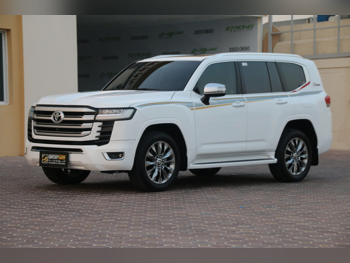 Toyota  Land Cruiser  VX Twin Turbo  2022  Automatic  82,000 Km  6 Cylinder  Four Wheel Drive (4WD)  SUV  White  With Warranty