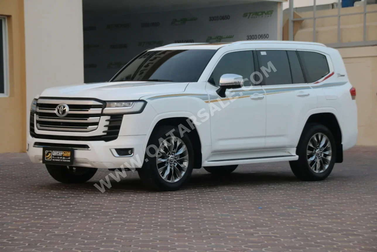 Toyota  Land Cruiser  VX Twin Turbo  2022  Automatic  82,000 Km  6 Cylinder  Four Wheel Drive (4WD)  SUV  White  With Warranty