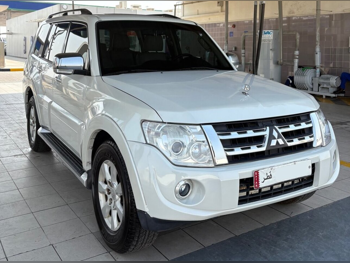 Mitsubishi  Pajero  GLS  2012  Automatic  154,000 Km  6 Cylinder  Four Wheel Drive (4WD)  SUV  White