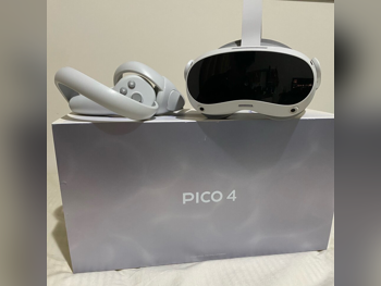 Pico  4  - Standalone / PC  Wireless  Knuckles Included