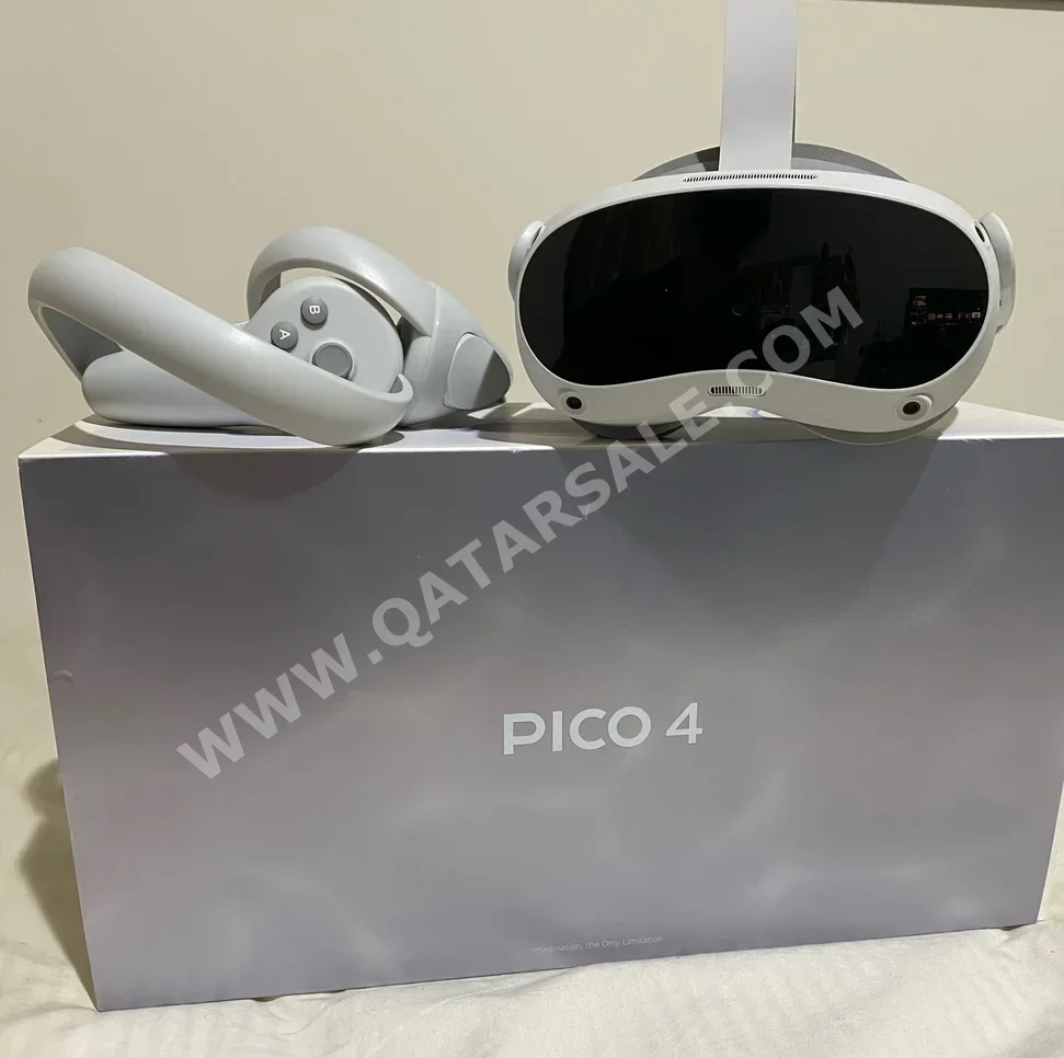 Pico  4  - Standalone / PC  Wireless  Knuckles Included
