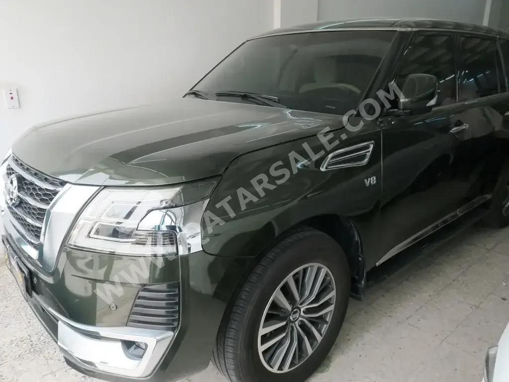 نيسان  باترول  اس اي  2014  اوتوماتيك  255,000 كم  8 سلندر  دفع رباعي  اس يو في  أخضر