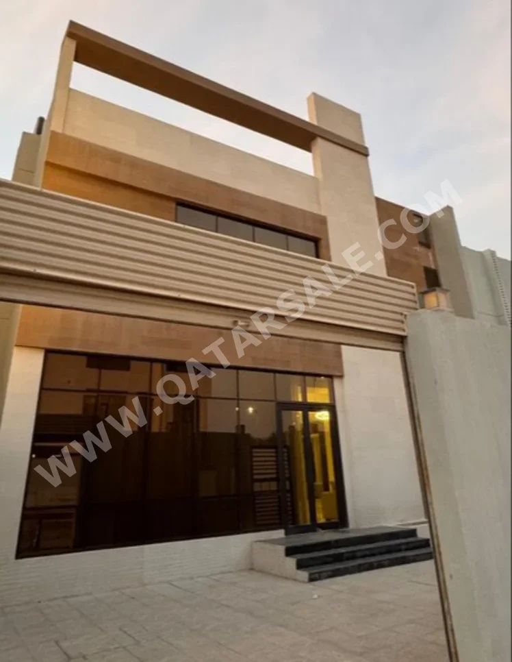 Buildings, Towers & Compounds - Family Residential  - Al Daayen  - Sumaysimah  For Rent