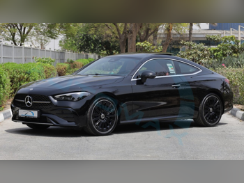 Mercedes-Benz  CLE  200  2025  Automatic  14 Km  4 Cylinder  Rear Wheel Drive (RWD)  Coupe / Sport  Black  With Warranty