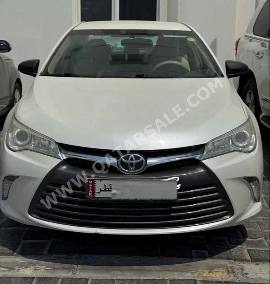 Toyota  Camry  GL  2017  Automatic  85,000 Km  4 Cylinder  Front Wheel Drive (FWD)  Sedan  White
