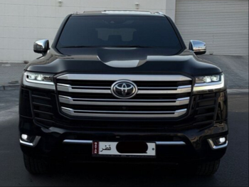 Toyota  Land Cruiser  VXR Twin Turbo  2024  Automatic  60,000 Km  6 Cylinder  Four Wheel Drive (4WD)  SUV  Black  With Warranty