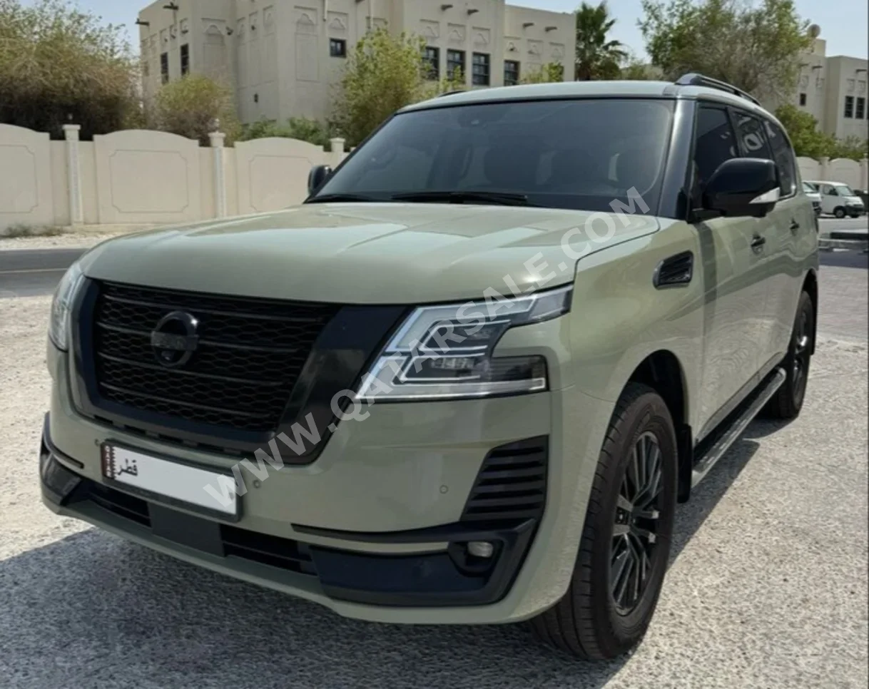 نيسان  باترول  بلاتنيوم  2021  عادي  190,000 كم  6 سلندر  دفع رباعي  اس يو في  رمادي