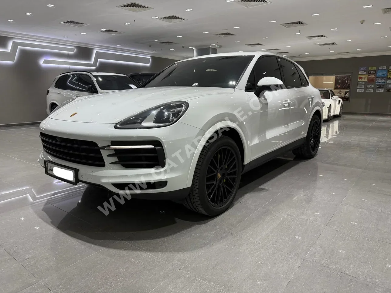 Porsche  Cayenne  2023  Automatic  40,000 Km  6 Cylinder  Four Wheel Drive (4WD)  SUV  White  With Warranty