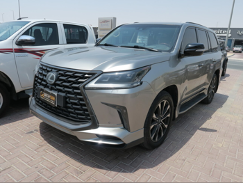 Lexus  LX  570  2017  Automatic  240,000 Km  8 Cylinder  Four Wheel Drive (4WD)  SUV  Sonic Titanium