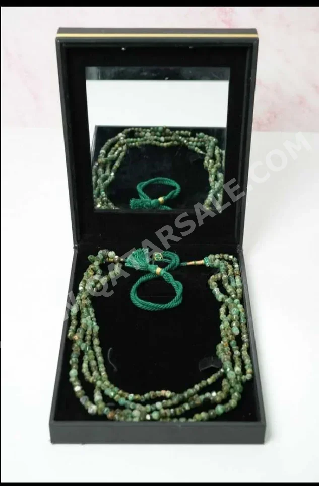 Gemstones Necklace  Green Emerald  870 Carat  Engagement  Emerald
