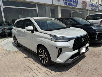 تويوتا  فيلوز  2025  اوتوماتيك  0 كم  4 سلندر  دفع خلفي  اس يو في  أبيض  تحت الضمان