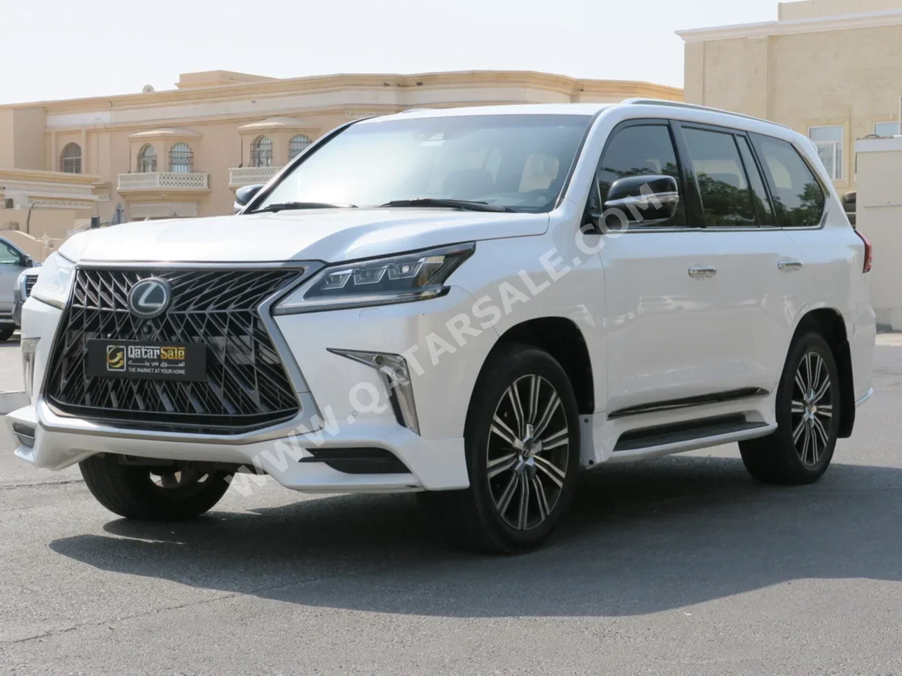 Lexus  LX  570 S  2018  Automatic  289,000 Km  8 Cylinder  Four Wheel Drive (4WD)  SUV  White
