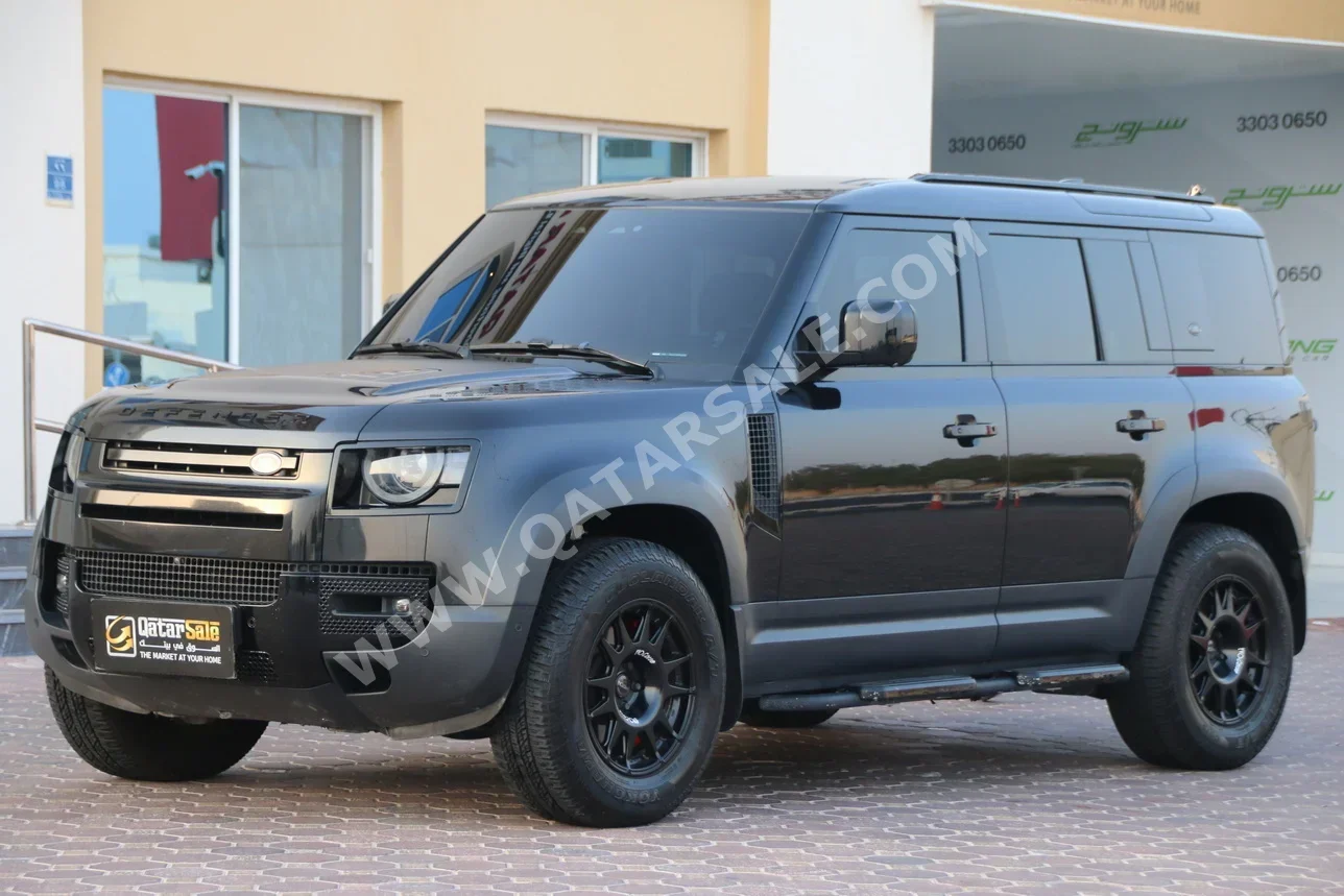 Land Rover  Defender  110 HSE  2021  Automatic  105,000 Km  6 Cylinder  Four Wheel Drive (4WD)  SUV  Black