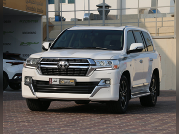 Toyota  Land Cruiser  VXR  2019  Automatic  145,000 Km  8 Cylinder  Four Wheel Drive (4WD)  SUV  White