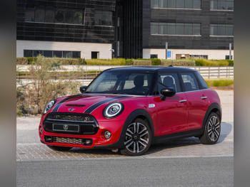 Mini  Cooper  S  2021  Automatic  39,000 Km  4 Cylinder  Front Wheel Drive (FWD)  Hatchback  Red  With Warranty