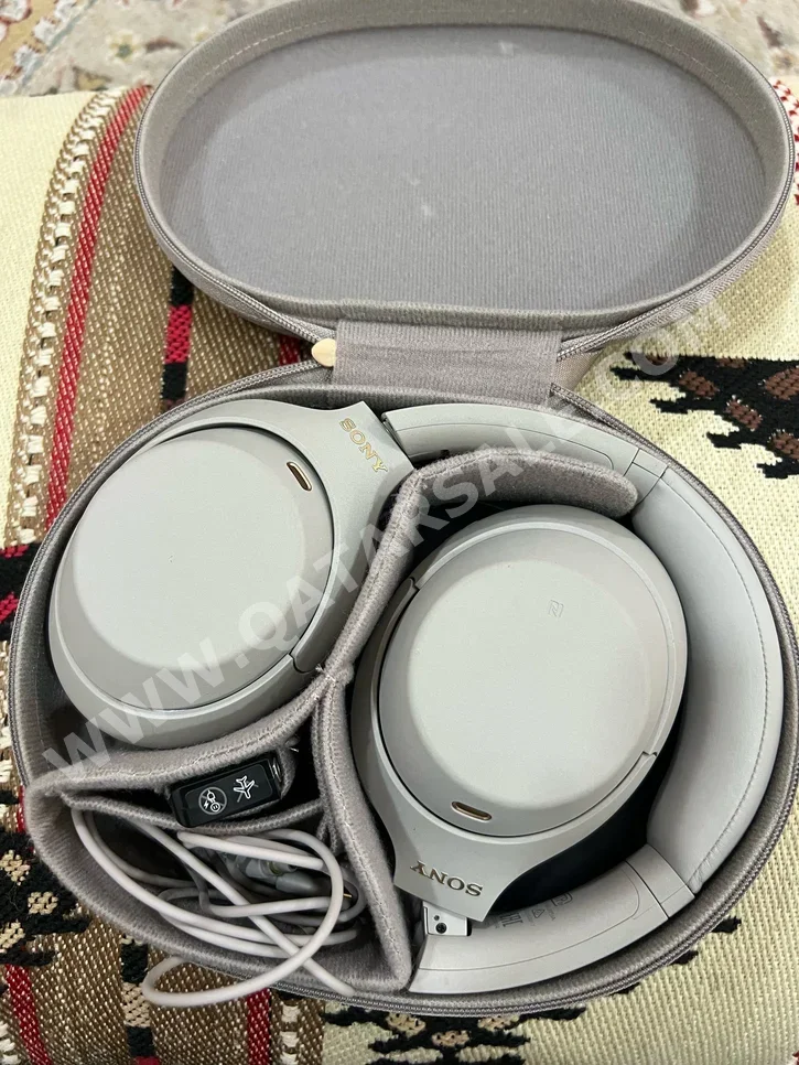 سماعات الرأس و مكبرات الصوت - سوني  - فضة  - لاسلكي  - مع ميكروفون