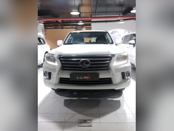 Lexus  LX  570  2014  Automatic  244,000 Km  8 Cylinder  Four Wheel Drive (4WD)  SUV  White