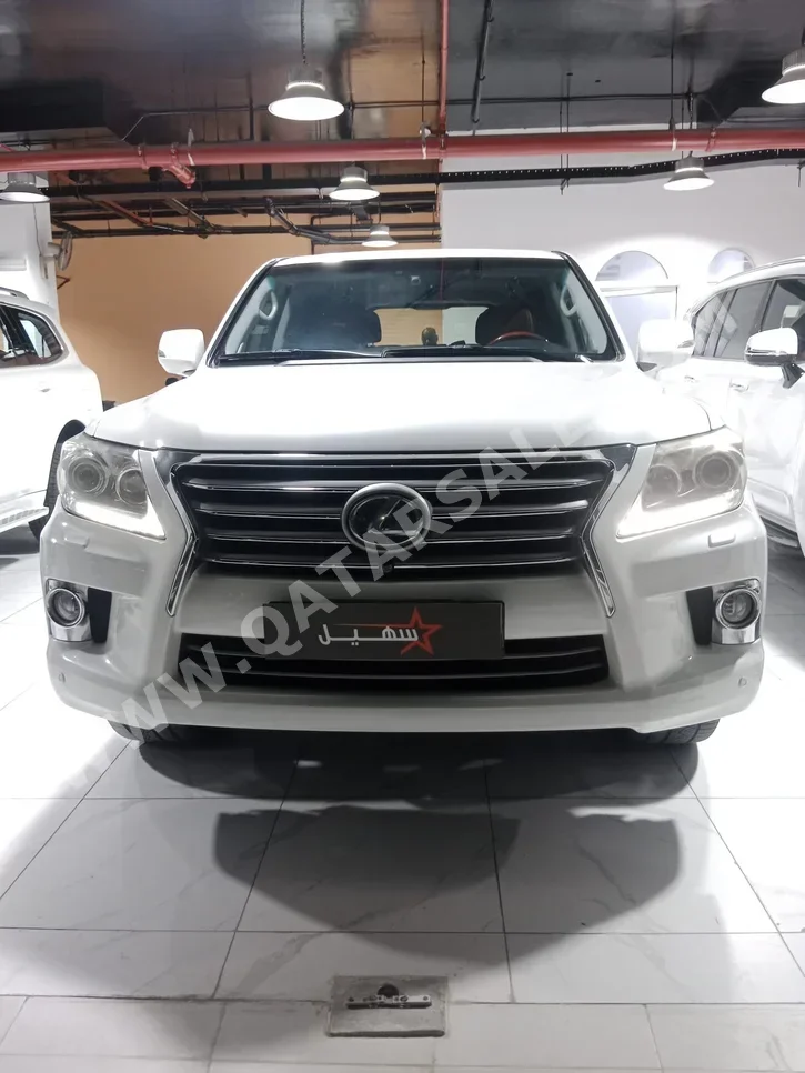 Lexus  LX  570  2014  Automatic  244,000 Km  8 Cylinder  Four Wheel Drive (4WD)  SUV  White