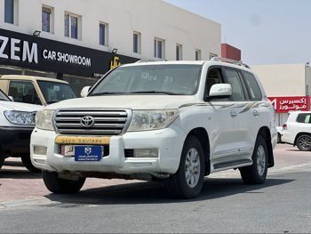 Toyota  Land Cruiser  GXR  2011  Automatic  432,000 Km  8 Cylinder  Four Wheel Drive (4WD)  SUV  White
