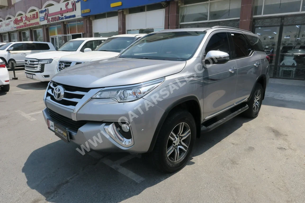 Toyota  Fortuner  2019  Automatic  155,000 Km  6 Cylinder  Four Wheel Drive (4WD)  SUV  Silver
