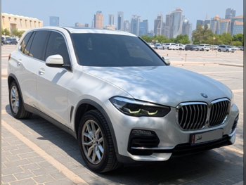 BMW  X-Series  X5 40i  2019  Automatic  96,500 Km  6 Cylinder  All Wheel Drive (AWD)  SUV  White
