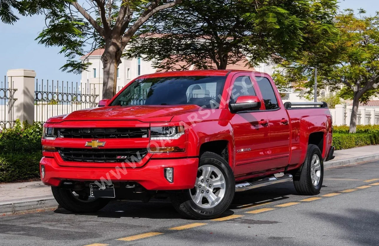 Chevrolet  Silverado  LT  2017  Automatic  115,000 Km  8 Cylinder  Four Wheel Drive (4WD)  Pick Up  Red