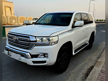Toyota  Land Cruiser  GXR  2019  Automatic  225,211 Km  6 Cylinder  Four Wheel Drive (4WD)  SUV  White