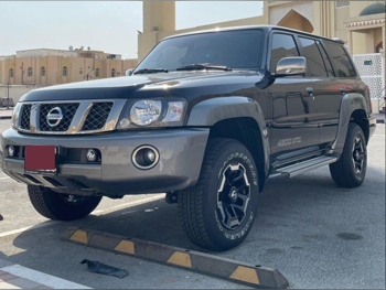 Nissan  Patrol  Super Safari  2022  Automatic  33,000 Km  6 Cylinder  Four Wheel Drive (4WD)  SUV  Gray  With Warranty