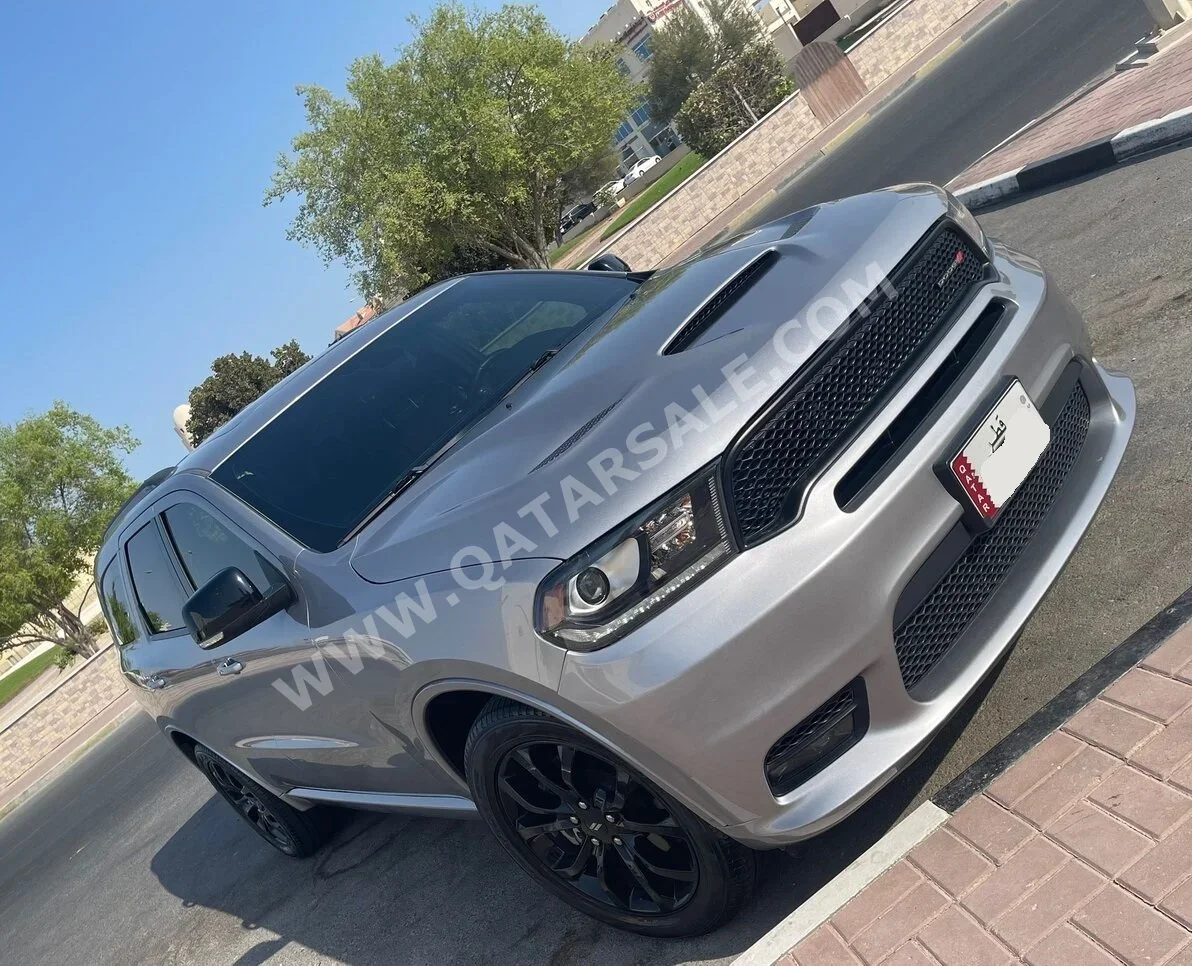 دودج  دورانغو  جي تي  2020  اوتوماتيك  100,400 كم  6 سلندر  دفع كلي مستمر  اس يو في  فضي مطفي