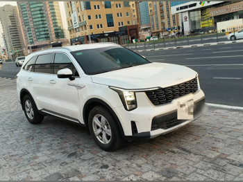 Kia  Sorento  2024  Automatic  34,000 Km  4 Cylinder  All Wheel Drive (AWD)  SUV  White  With Warranty