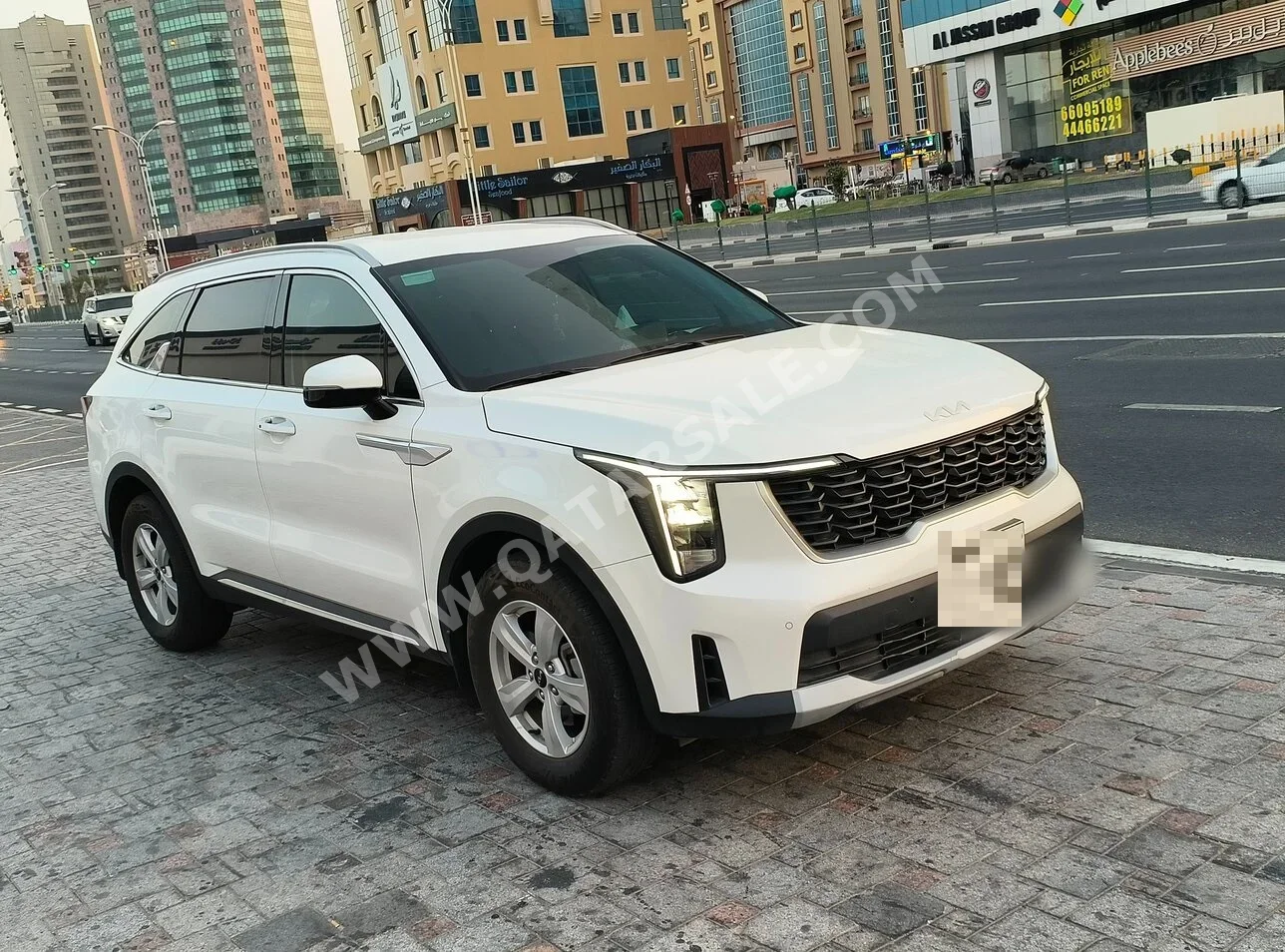 Kia  Sorento  2024  Automatic  34,000 Km  4 Cylinder  All Wheel Drive (AWD)  SUV  White  With Warranty