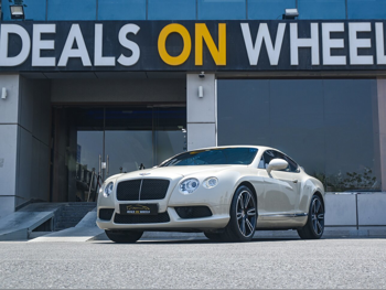 Bentley  Continental  GT  2014  Automatic  40,000 Km  8 Cylinder  All Wheel Drive (AWD)  Coupe / Sport  Cream