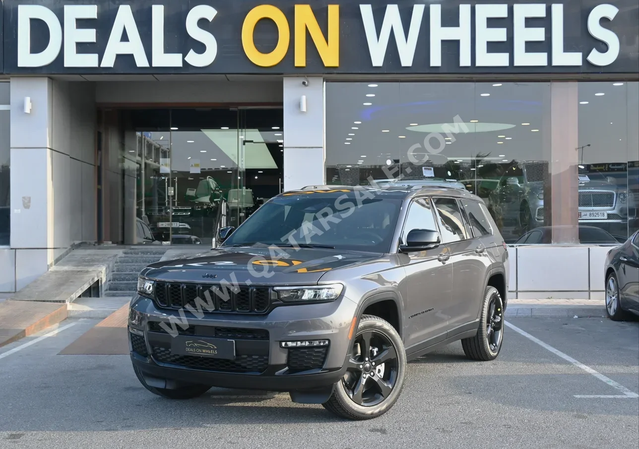 Jeep  Grand Cherokee  Altitude  2023  Automatic  25,000 Km  6 Cylinder  Four Wheel Drive (4WD)  SUV  Dark Gray  With Warranty