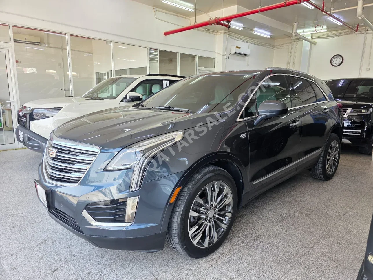 Cadillac  XT5  2019  Automatic  99,000 Km  6 Cylinder  All Wheel Drive (AWD)  SUV  Gray