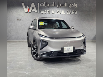 جيلي  مانجارو  2025  اوتوماتيك  0 كم  4 سلندر  دفع رباعي  اس يو في  ذهبي فاتح  تحت الضمان