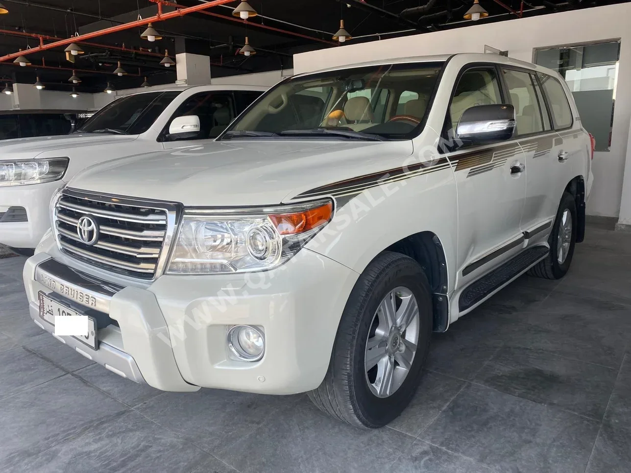 Toyota  Land Cruiser  GXR  2015  Automatic  342,000 Km  8 Cylinder  Four Wheel Drive (4WD)  SUV  White