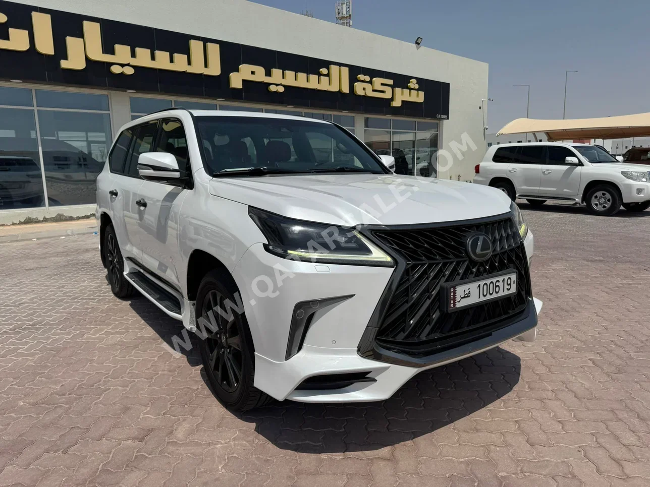 Lexus  LX  570 S Black Edition  2019  Automatic  281,000 Km  8 Cylinder  Four Wheel Drive (4WD)  SUV  White